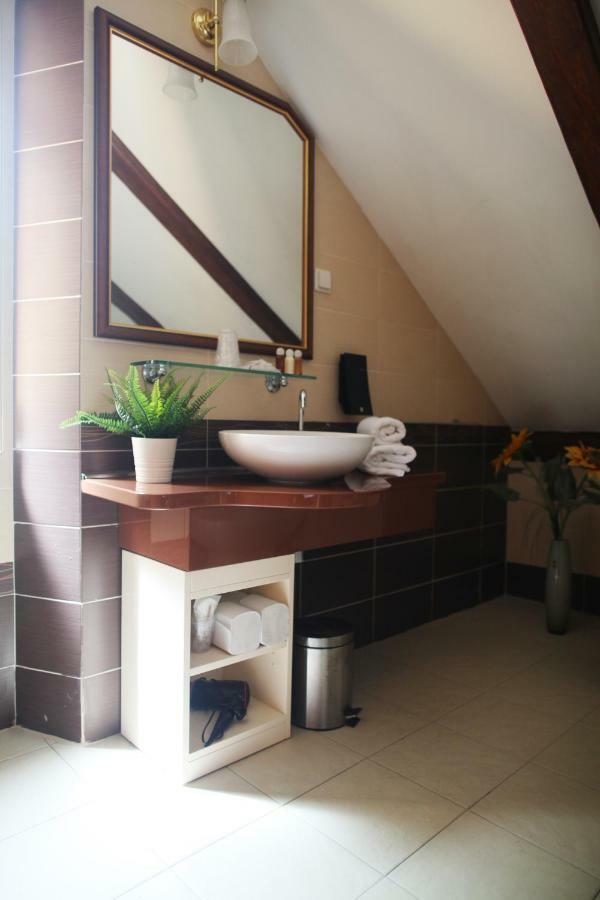 Sobe Bimbo Hotel Zaprešić Екстериор снимка